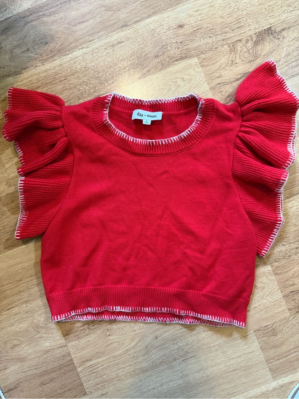 Day + Moon Alexia Red Ruffle Sleeve Cropped Sweater White Trim L